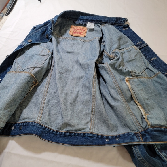 Vintage 90s Levi's Denim Trucker Jacket Size Small Gold stripe 70507 - Picture 5 of 10